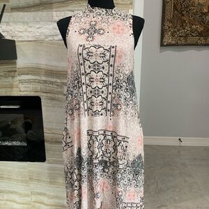 Women’s CAPO Light Pink With Black Decorated Print Maxi Sleeveless Dress. Size M